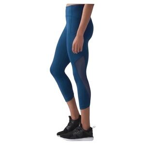 Lululemon Sole Training Crop Luxtreme Yoga Poseidon Leggings Blue Size 4
